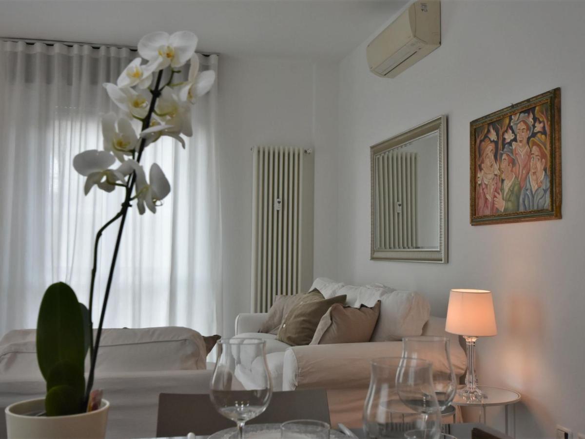 Apartment Corso Genova Apartment By Interhome Milão Exterior foto